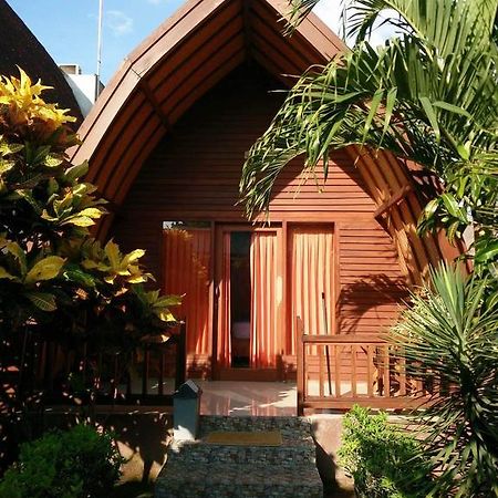 Kelapa Gading Bungalows Gili Air Exterior photo