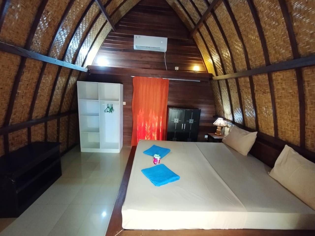 Kelapa Gading Bungalows Gili Air Exterior photo