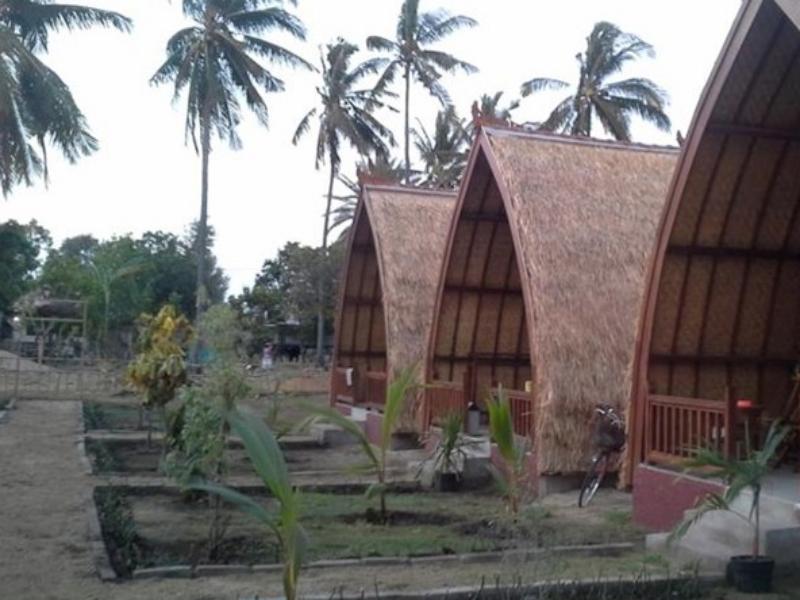 Kelapa Gading Bungalows Gili Air Exterior photo