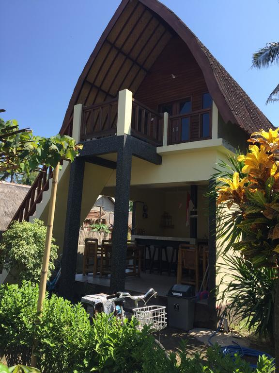 Kelapa Gading Bungalows Gili Air Exterior photo