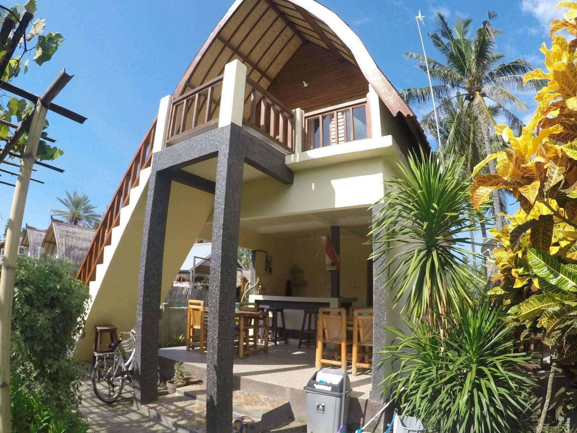 Kelapa Gading Bungalows Gili Air Exterior photo